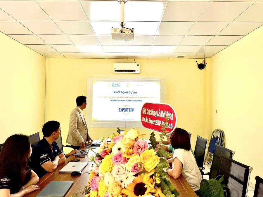 Kick Off Ceremony to deploy Expert ERP - Specialized production management software for paper packaging industry for UniLab Vietnam