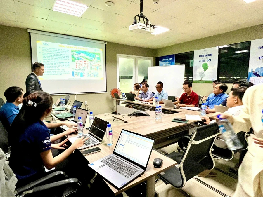 Kick-off ceremony for deploying Expert ERP software - In-depth production management solution for packaging industry for Glopaco