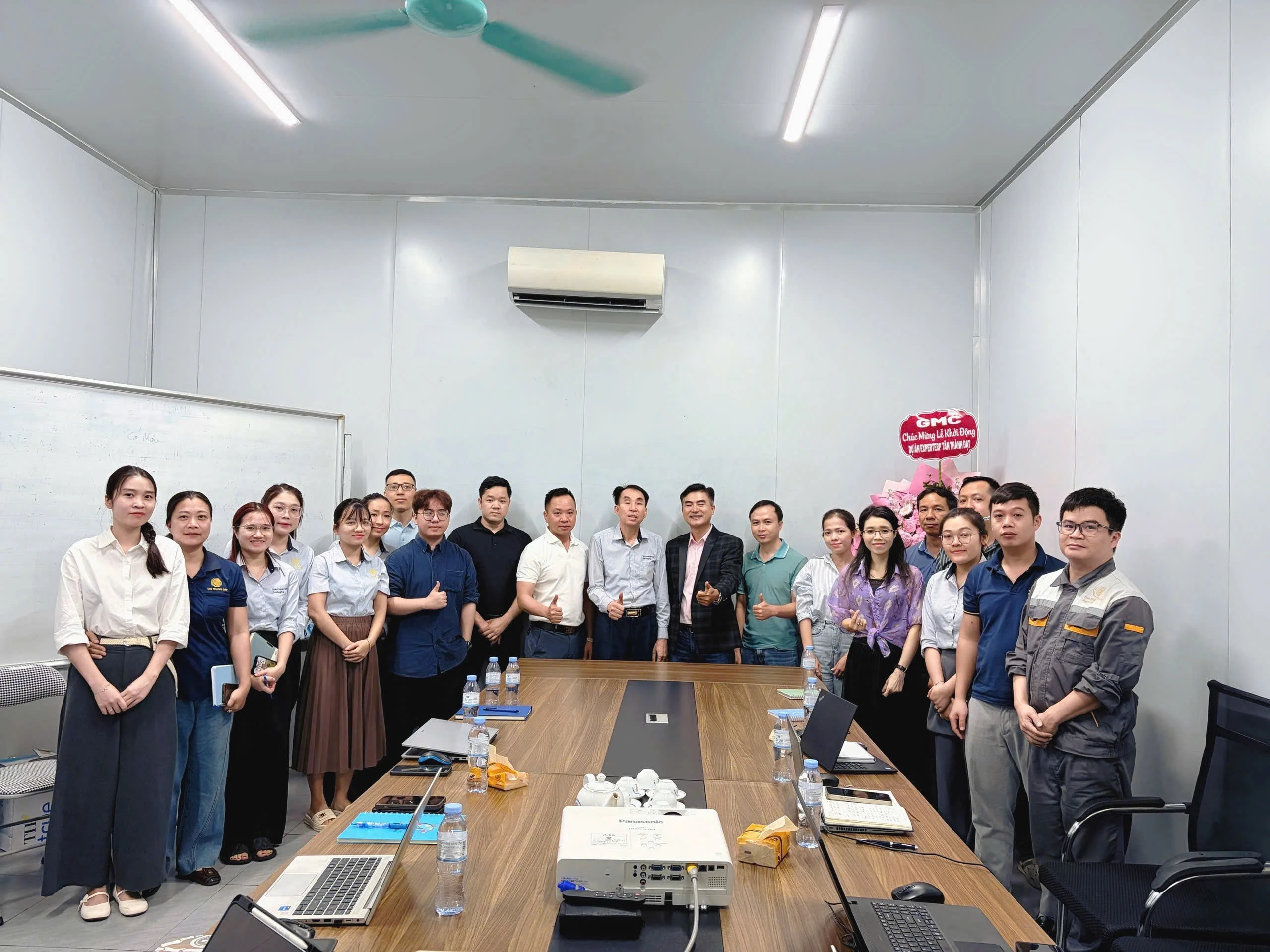 Kick-off ceremony for the deployment of Expert ERP software - a comprehensive production management solution for the carton packaging industry - for Tan Thanh Dat.