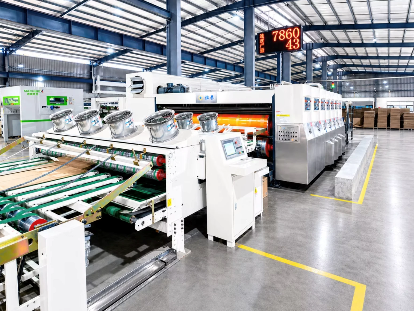 Kick-off ceremony for the deployment of Expert ERP software - a comprehensive production management solution for the carton packaging industry - for Tan Thanh Dat.