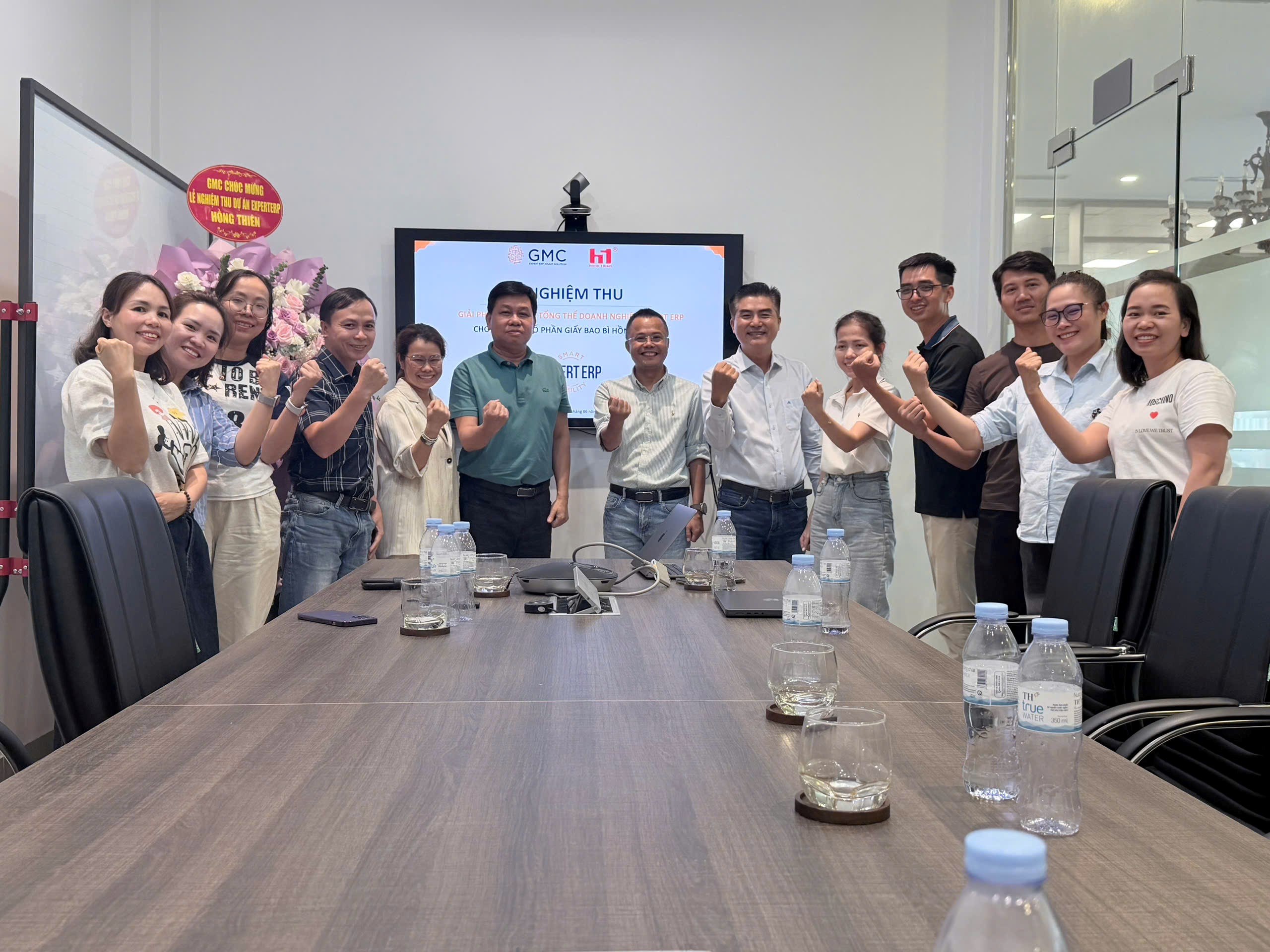 Lễ nghiệm thu dự án “Tư vấn & triển khai Expert ERP - Giải pháp quản lý sản xuất chuyên sâu ngành bao bì cho Hồng Thiên”